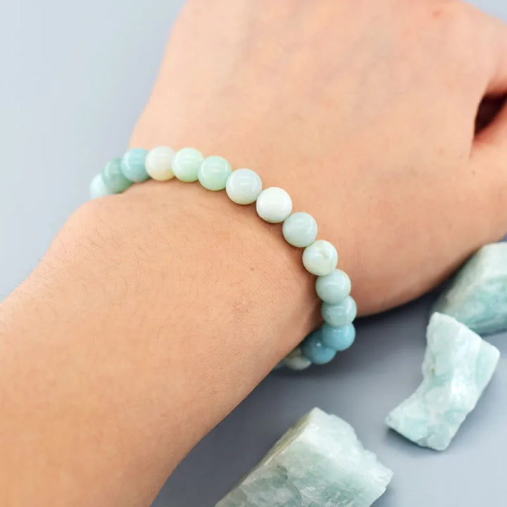 Bracelet reiki en amazonite équilibrant les chakras de la gorge et du cœur